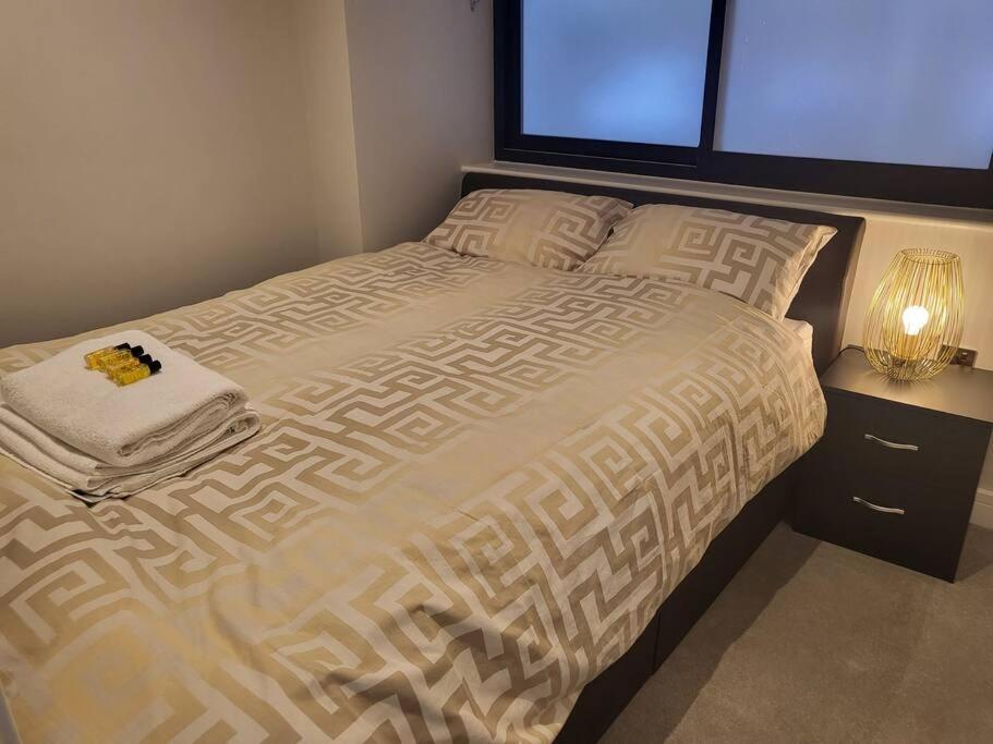 Entire Reigate Apartment Hosted By Pius Εξωτερικό φωτογραφία